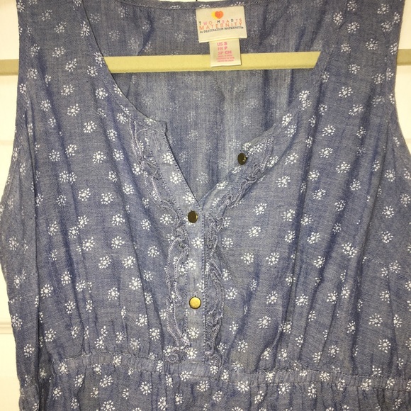 Two Hearts Maternity Chambray Sleeveless Top - Picture 4 of 4